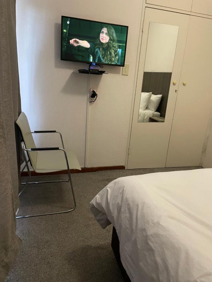 Host Hub Guest House Kempton Park Luaran gambar